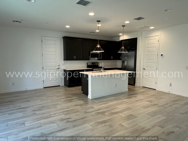 Building Photo - 644 S Heron Ln