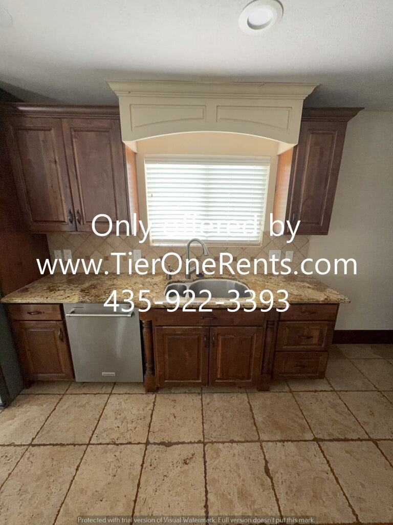 Building Photo - NO DEPOSIT option available for qualified renters!