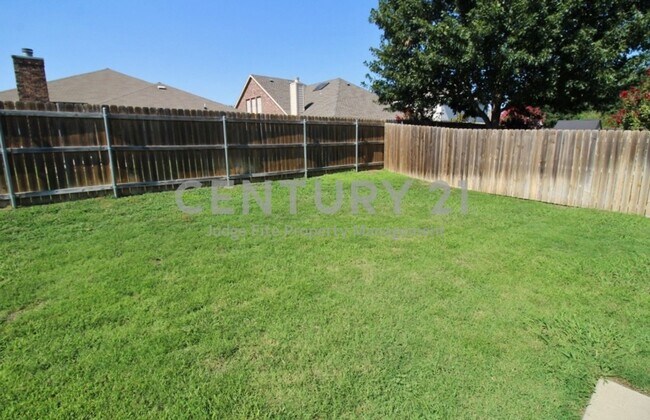 Building Photo - Adorable 3/2/2 in Mansfield ISD For Rent!