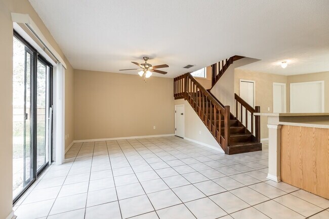 Building Photo - 2197 Grasmere Dr