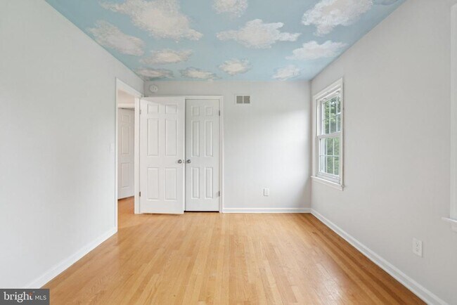 Building Photo - 13204 Lantern Hollow Dr