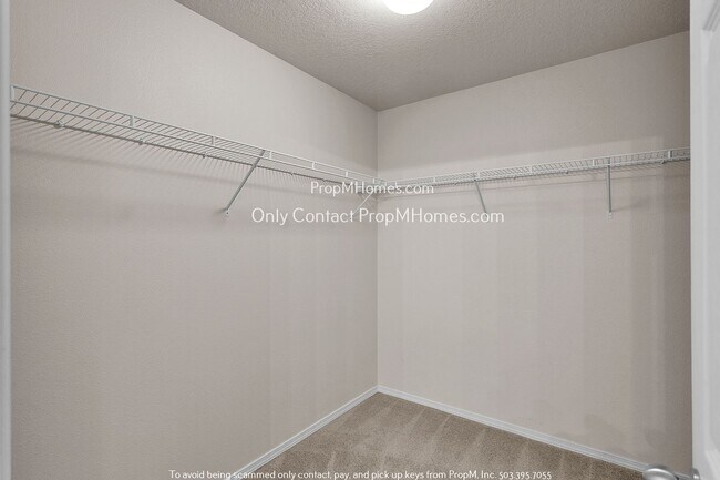 Building Photo - 16255 SW Whistling Swan Ln