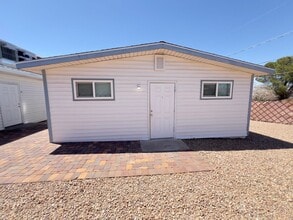 Building Photo - Adorable Studio, 1-Bathroom, located in the Heart of Downtown Henderson