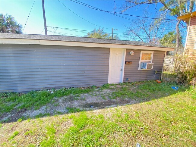 Primary Photo - 1131 SE 36th St