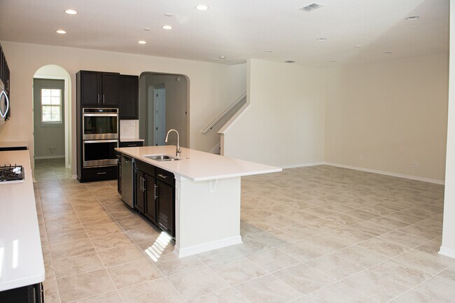 Building Photo - 1547 Bayfront Pk Aly