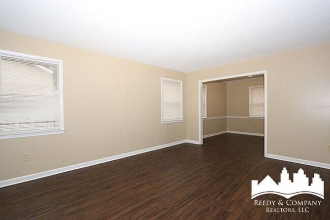 Building Photo - Welcome to 3132 Rosebay!