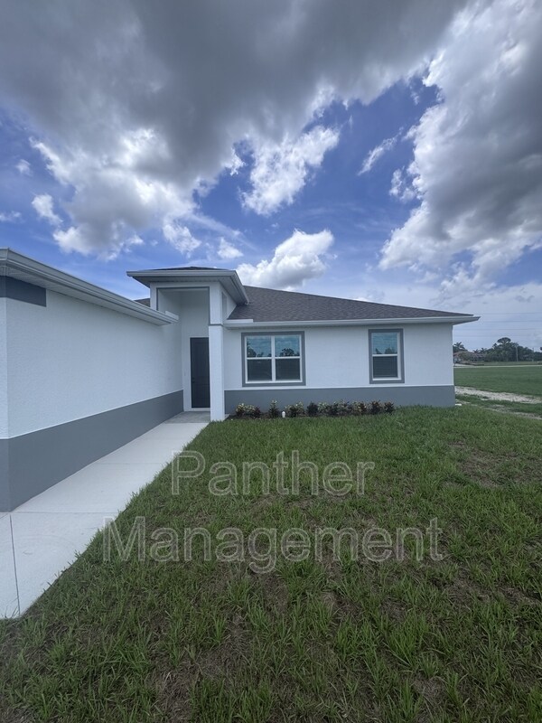 Building Photo - 1724 NW 24th Ave