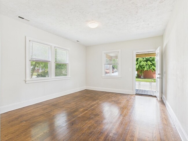 Building Photo - 2304 Concord Ave