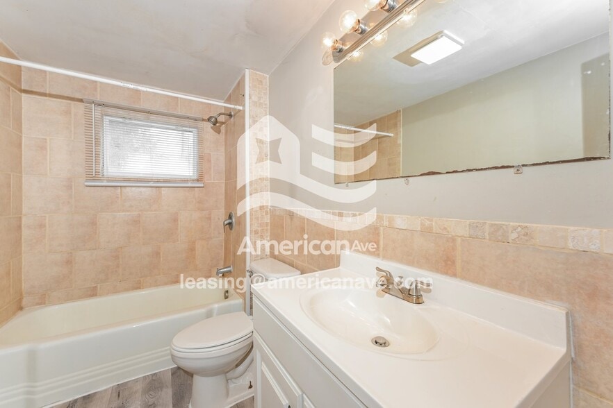 Building Photo - 909 Gaskill Ave