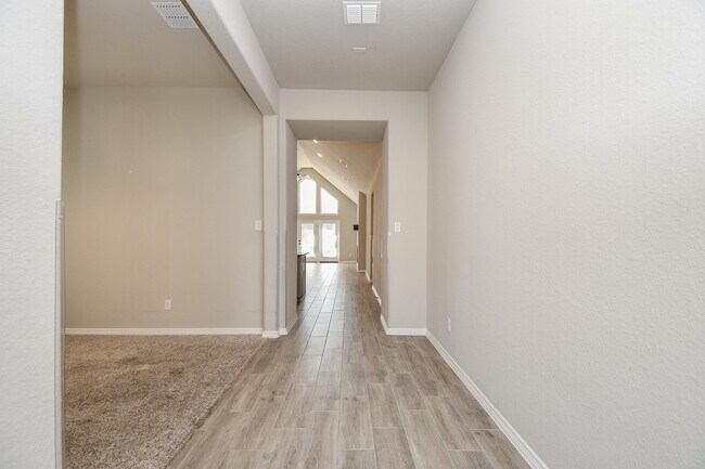 Building Photo - 18331 Pedernales Springs Dr