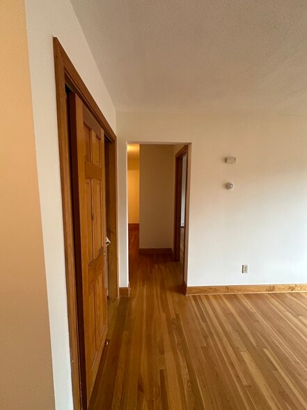 Building Photo - 282 Grove St