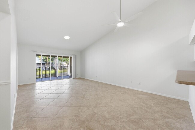 Building Photo - 138 Pebble Shores Dr