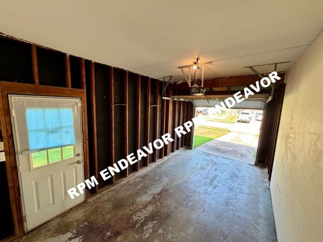 Building Photo - 1407 La Cerros Ln