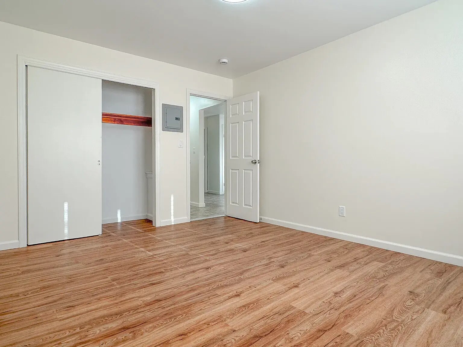 Building Photo - 76 Front St