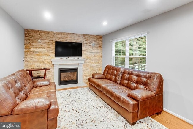 Building Photo - 3434 Fort Lyon Dr