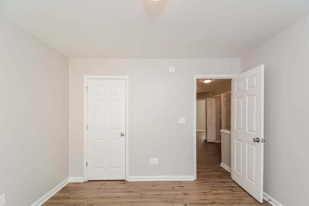 Building Photo - 5215 Little Sandy Dr