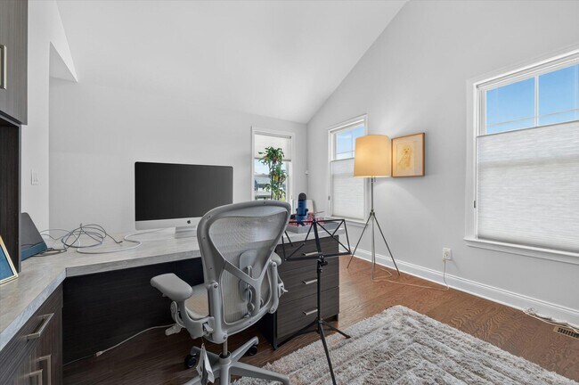 Building Photo - 3062 N Spurway Dr