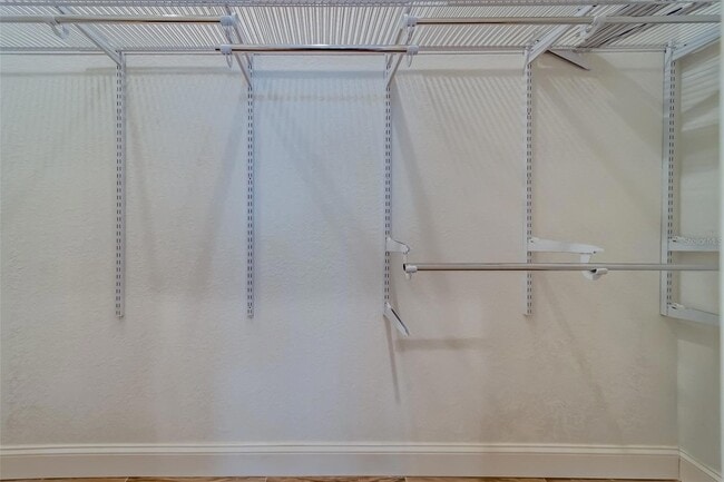 Building Photo - 1950 Lillian Ave