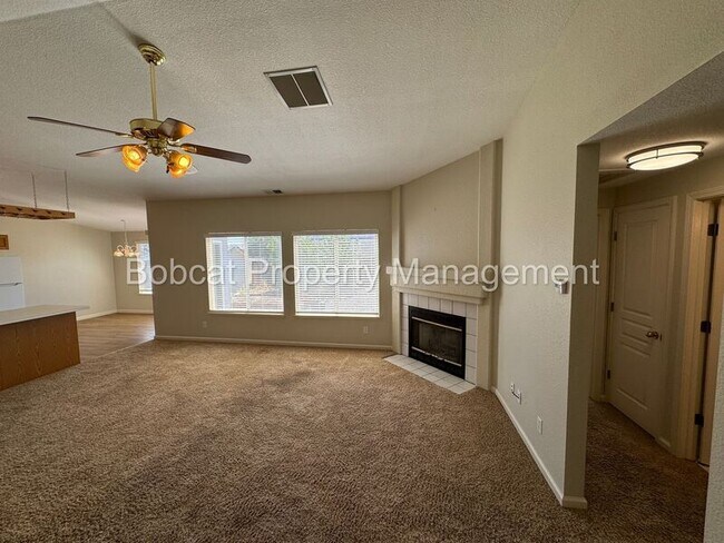 Building Photo - 532 Rawe Peak Dr