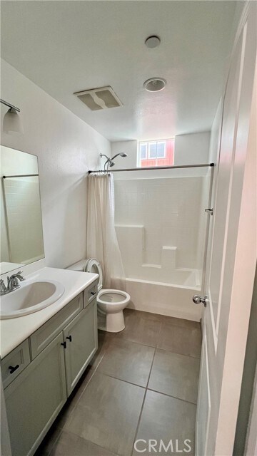Building Photo - 17035 Independence Way
