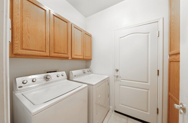 Building Photo - 9802 Bourbon Rose Ct