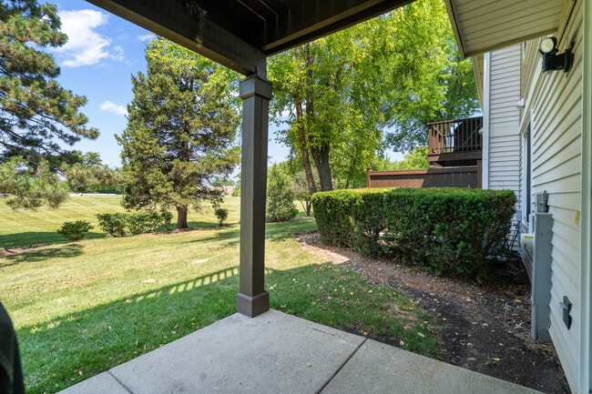 Building Photo - 2736 S Embers Ln