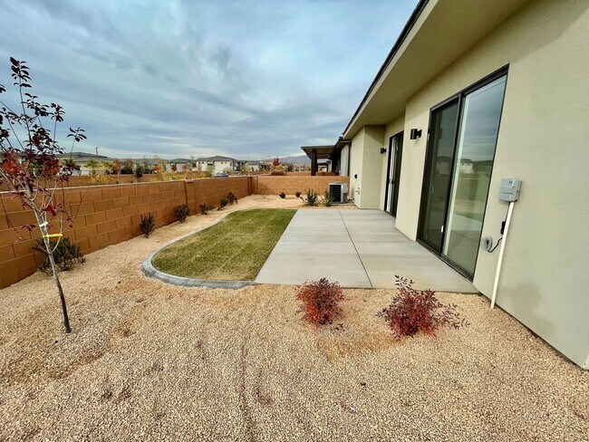 Building Photo - 2818 Church Oak Dr