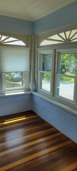 Building Photo - 1118 Station Rd