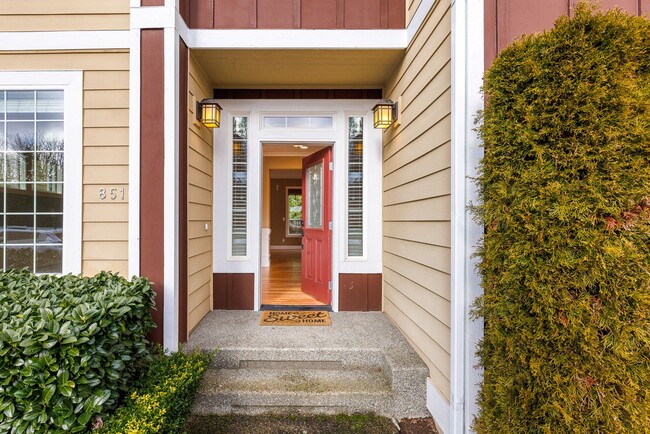 Building Photo - South Seattle/Renton Peaceful Location clo...