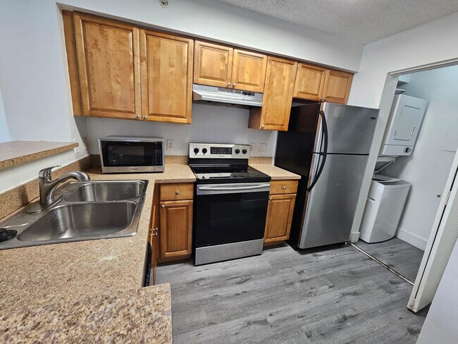 Building Photo - 12118 St.Andrews Pl