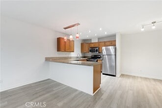 Building Photo - 3050 S Bristol St