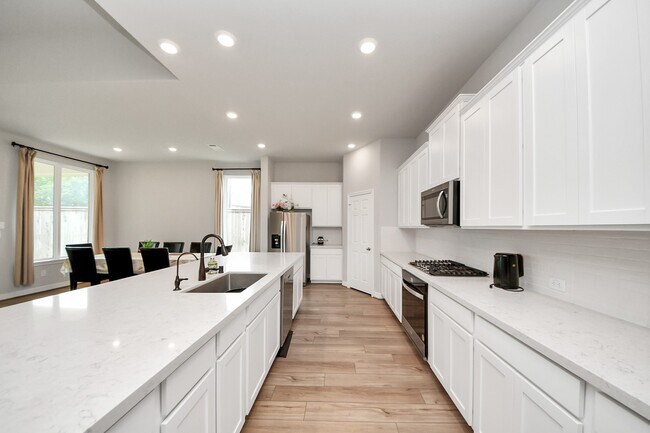 Building Photo - 2830 Tumlinson Dr