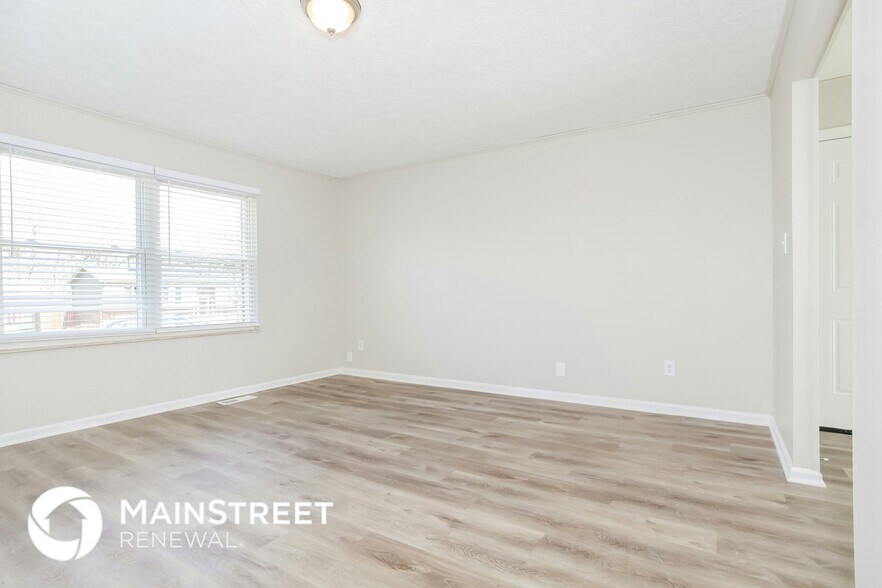 Building Photo - 12097 Hazelhurst Dr