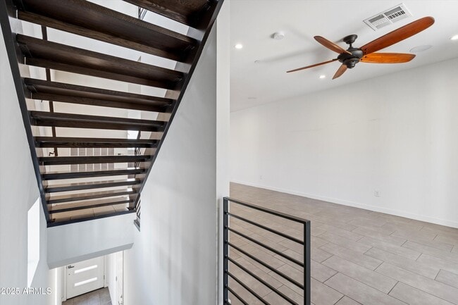 Building Photo - 3233 N 70th St