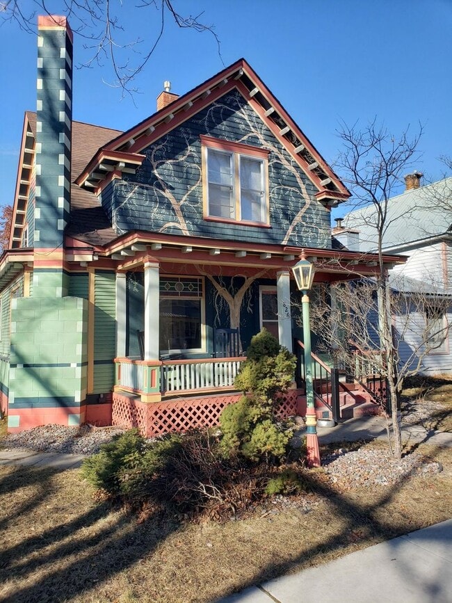 Primary Photo - 4 Bedroom Home on Kalispell’s East Side – ...