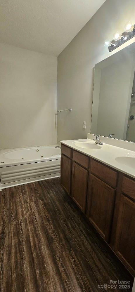 Building Photo - 2715 Meadow Knoll Dr