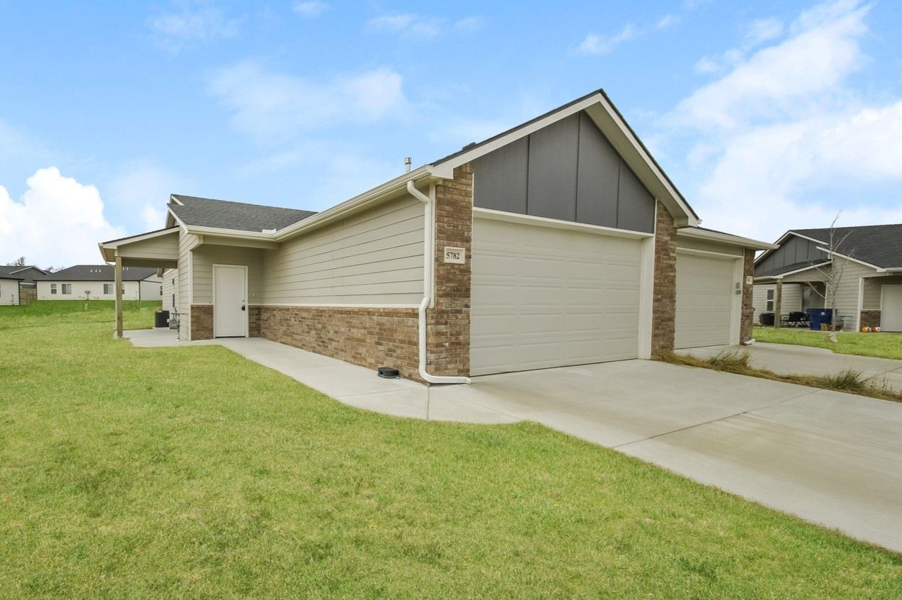 Building Photo - 5782 E Bristol Cir