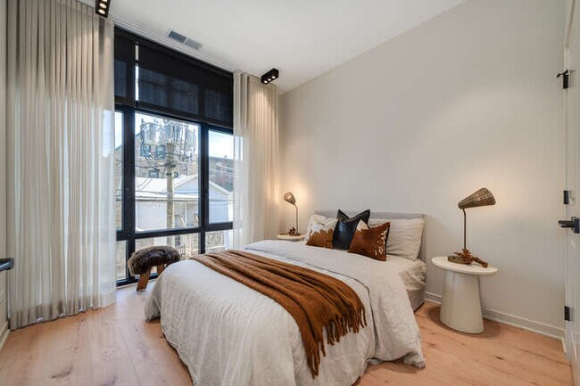 Building Photo - 1257 N Ashland Ave