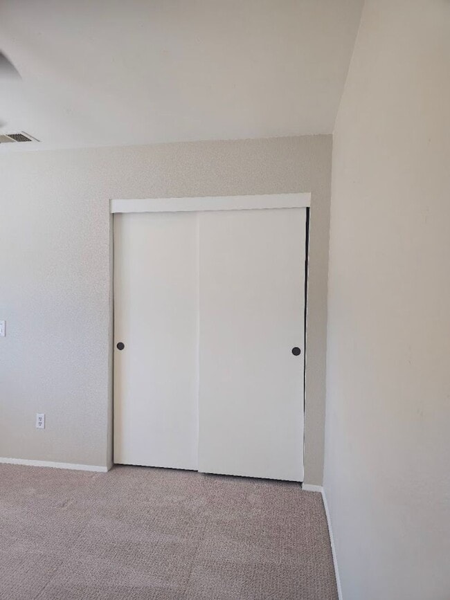 Building Photo - Light-Filled End Unit Condo, 2BD/2.5BA wit...