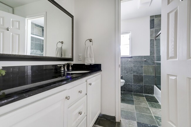 Building Photo - 12318 Woodthorpe Ln