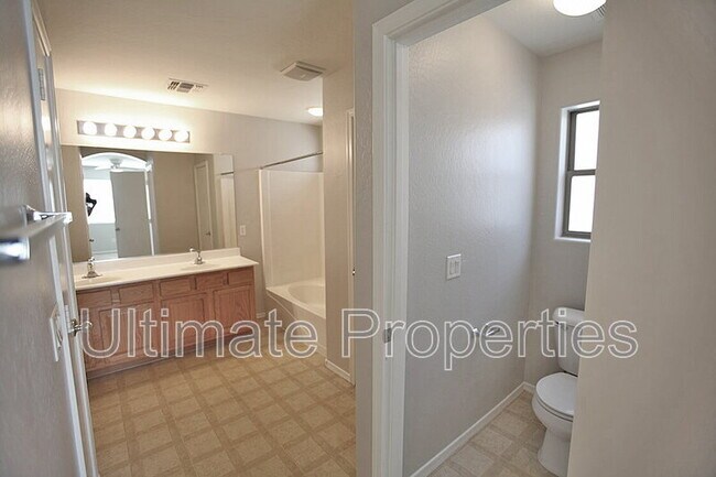 Building Photo - 25873 W Hilton Ave