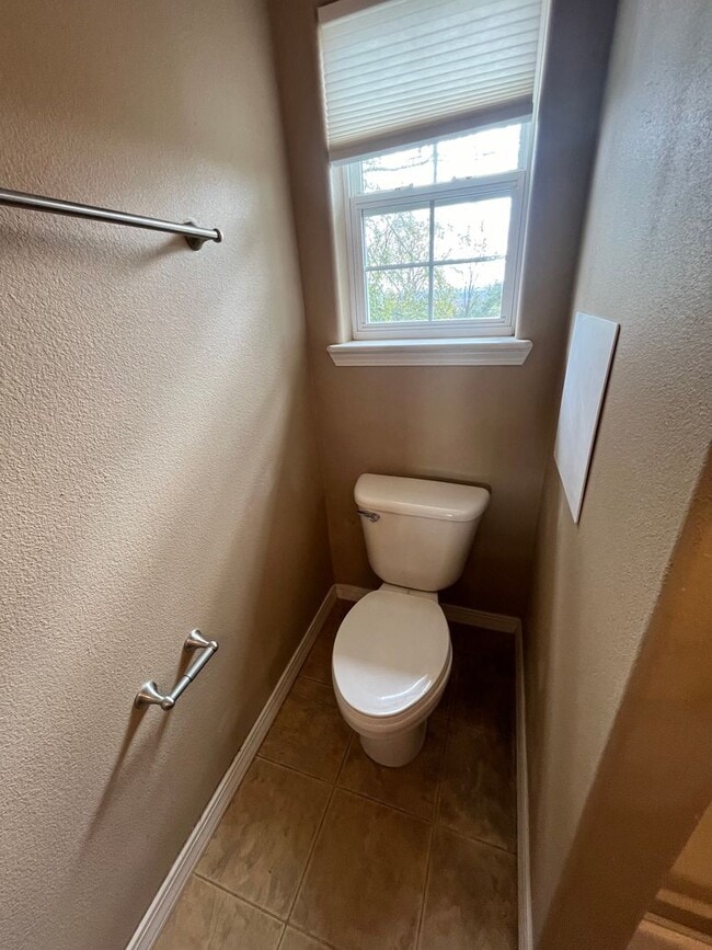 Building Photo - COMING SOON 3 Bedrooms 3 Bathrooms AND A 3...