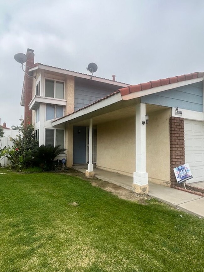 Building Photo - Cooley Ranch Home with NEW Paint