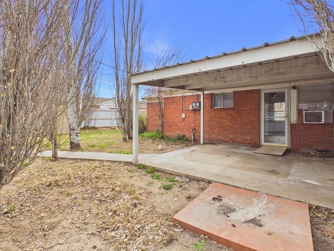 Building Photo - 3008 Westhaven Dr