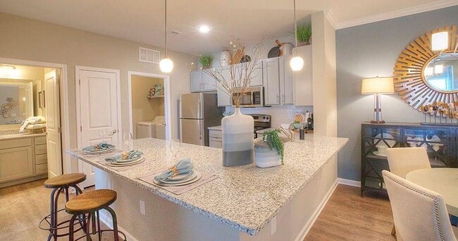 Building Photo - Lullwater at Big Ridge