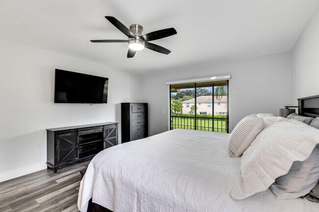 Building Photo - 13155 Chadwick Ct