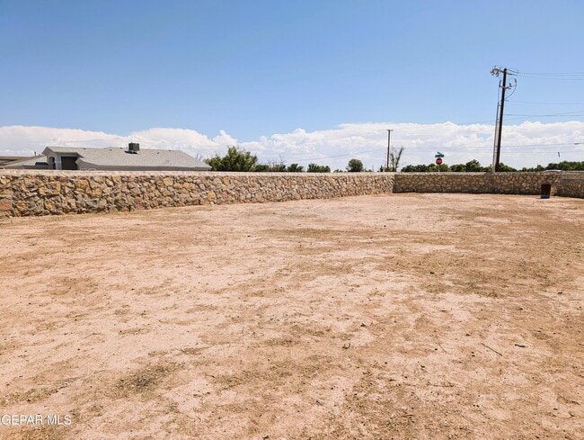 Building Photo - 616 Rafael Marmolejo St