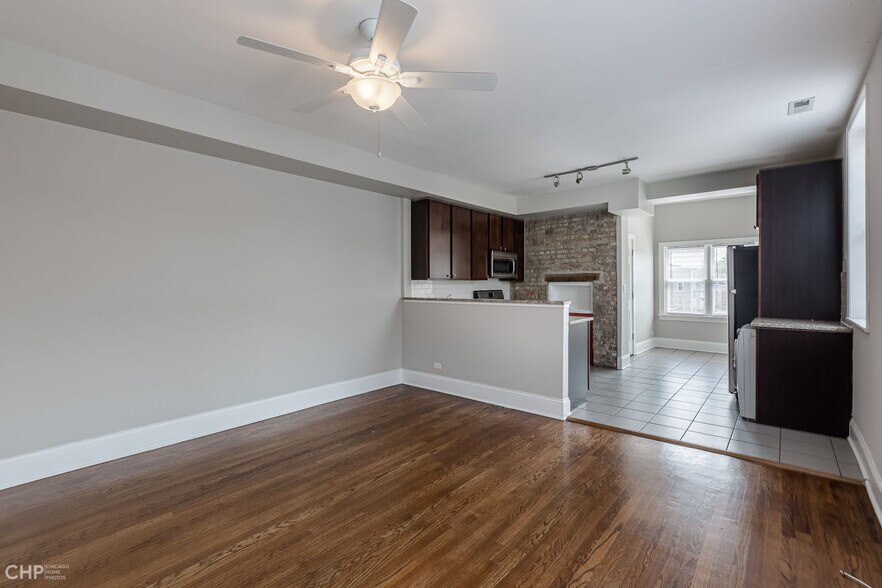 2607-2613 W Lawrence - 2 Bed/2 Bath - Lawrence 2607 W