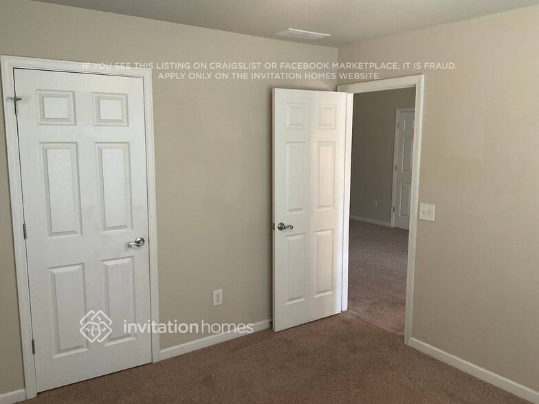 Building Photo - 808 Pine Cove Dr SW