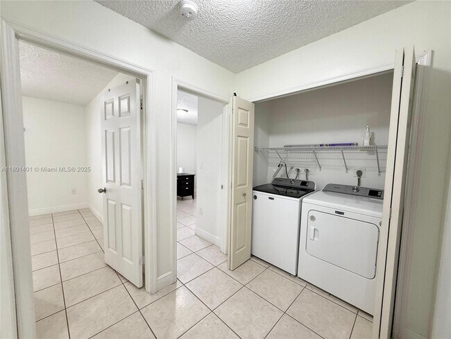 Building Photo - 13735 SW 157th St